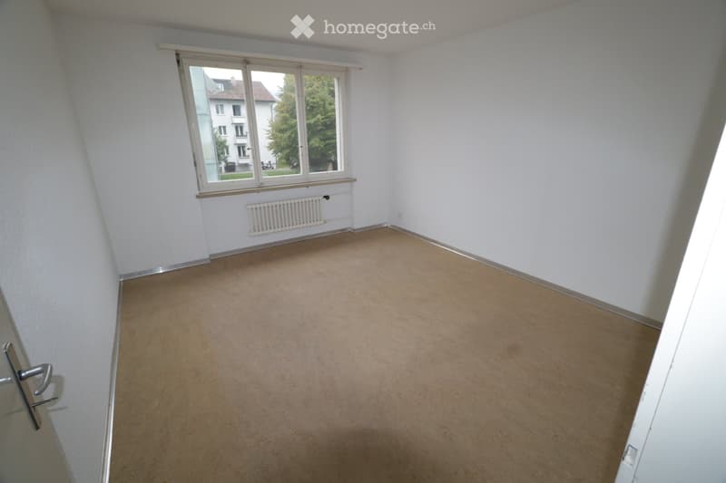 In Thun 2 1/2 Zi.-Wohnung für 1350.-pro Mt. (INKLUSIVE NK!) (5)