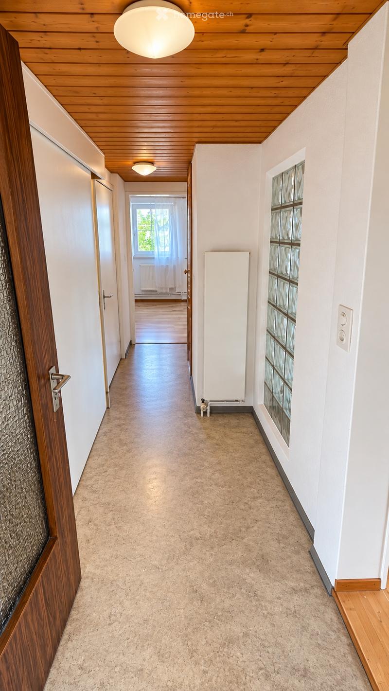 Schöne 3.5 Zimmer Wohnung ab Sofort verfügbar (2)