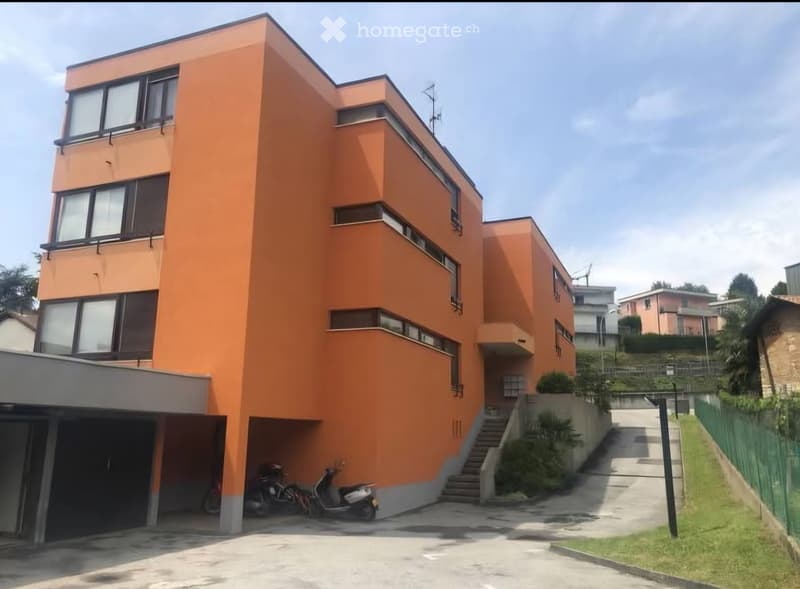 Bellissimo open space a Morbio Inferiore con piscina (2)