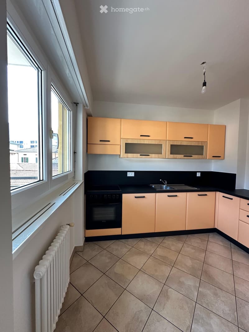 Chiasso zona centro affittasi 3.5 (2)