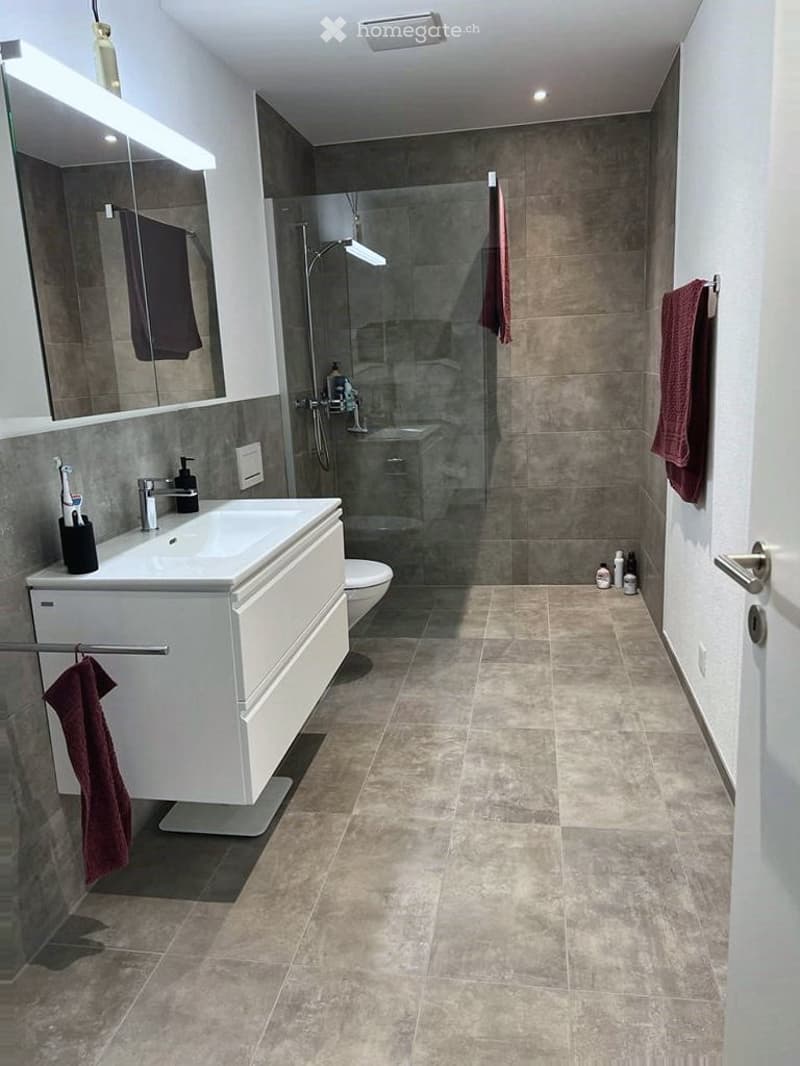Helle 3.5-Zimmer-Wohnung mit Balkon&Loggia ab Dezember in SG (4)