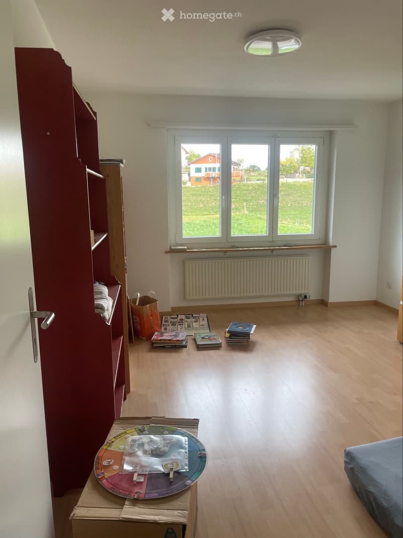 2,5 Zimmer in 3,5 Zimmerwohnung (2)