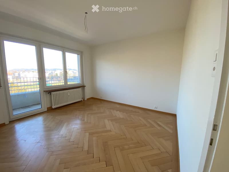 Schöne Hell 3.5 Zimmer Wohnung mit 2 Balkon (3)