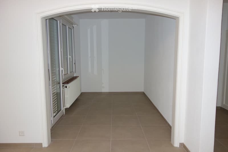 3.5 - 4 Zimmer, ca. 100 m2 mitten in Biel,2 Bäder, Waschturm (4)