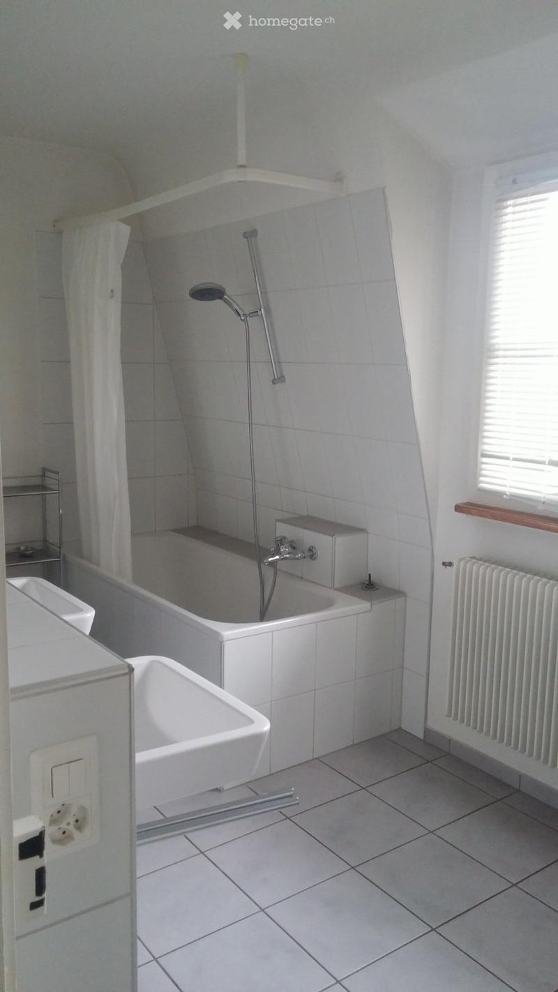 Für Wochenaufenthalter: möbl. Zimmer in freistehendem EFH (2)