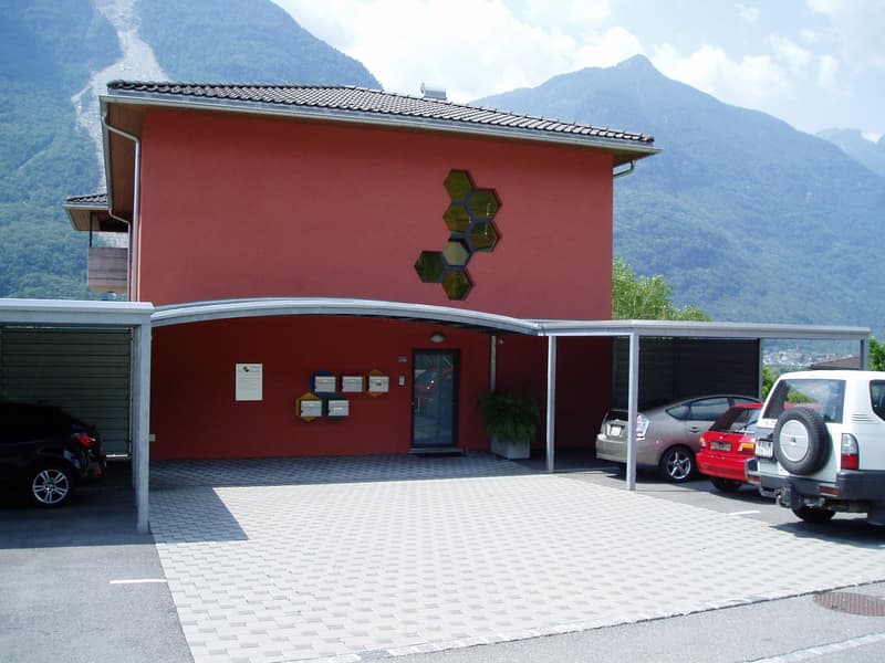 Affittasi locale a Claro (2)