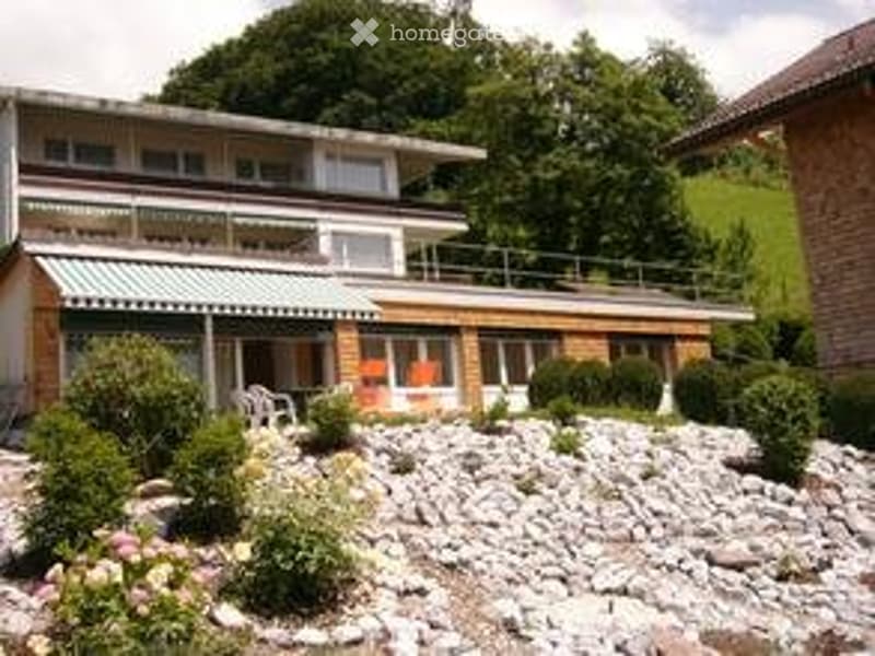 MÖBLIERTE 4-ZImmer PARTERRE WOHNUNG (1)