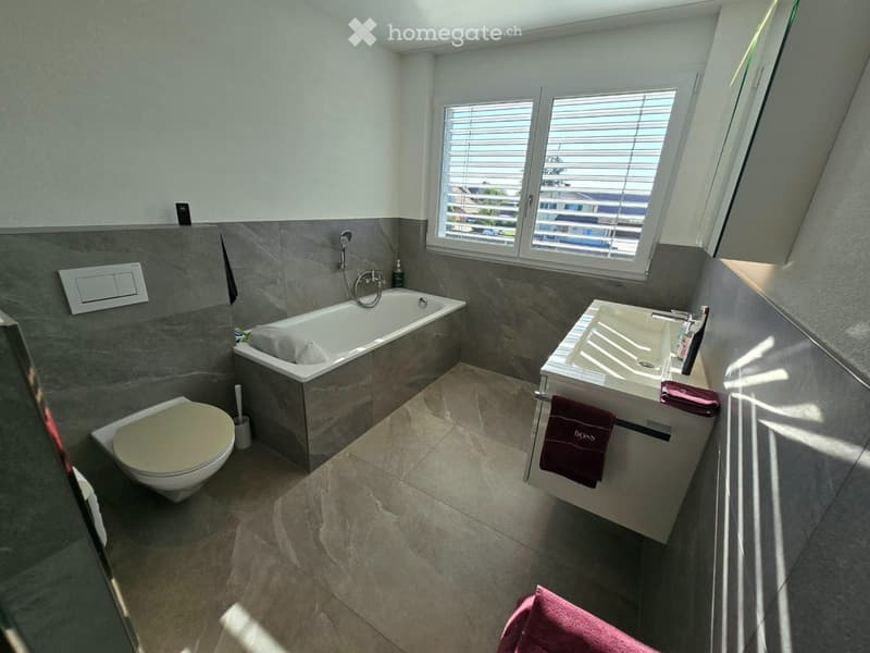 Hochwertig. Hell. Grosszügig. 4.5 Zimmerwohnung mit Balkon (4)