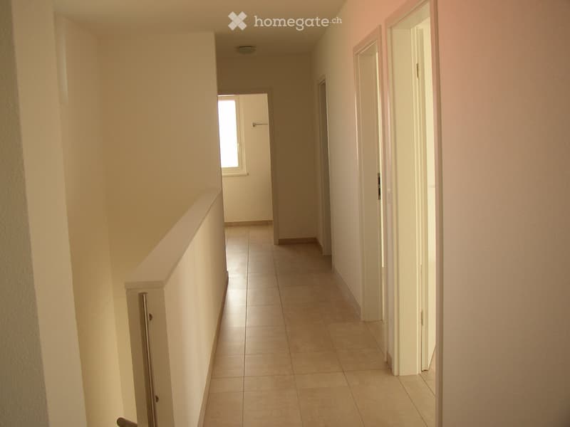 Casa indipendente con giardino a Comano (2)