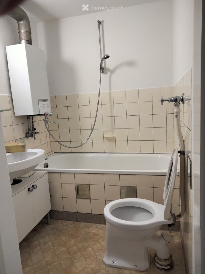 2 Zimmer Altbau Wohnung (2)