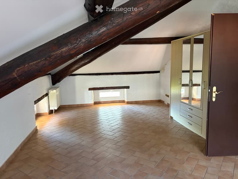 Luminosa mansarda uso ufficio/studio di ~80 m² Bellinzona (1)