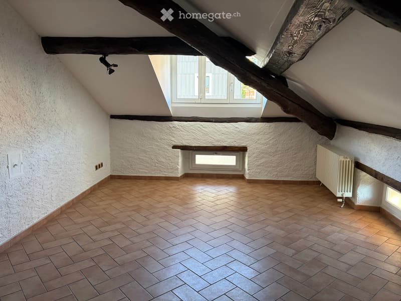 Luminosa mansarda uso ufficio/studio di ~80 m² Bellinzona (2)