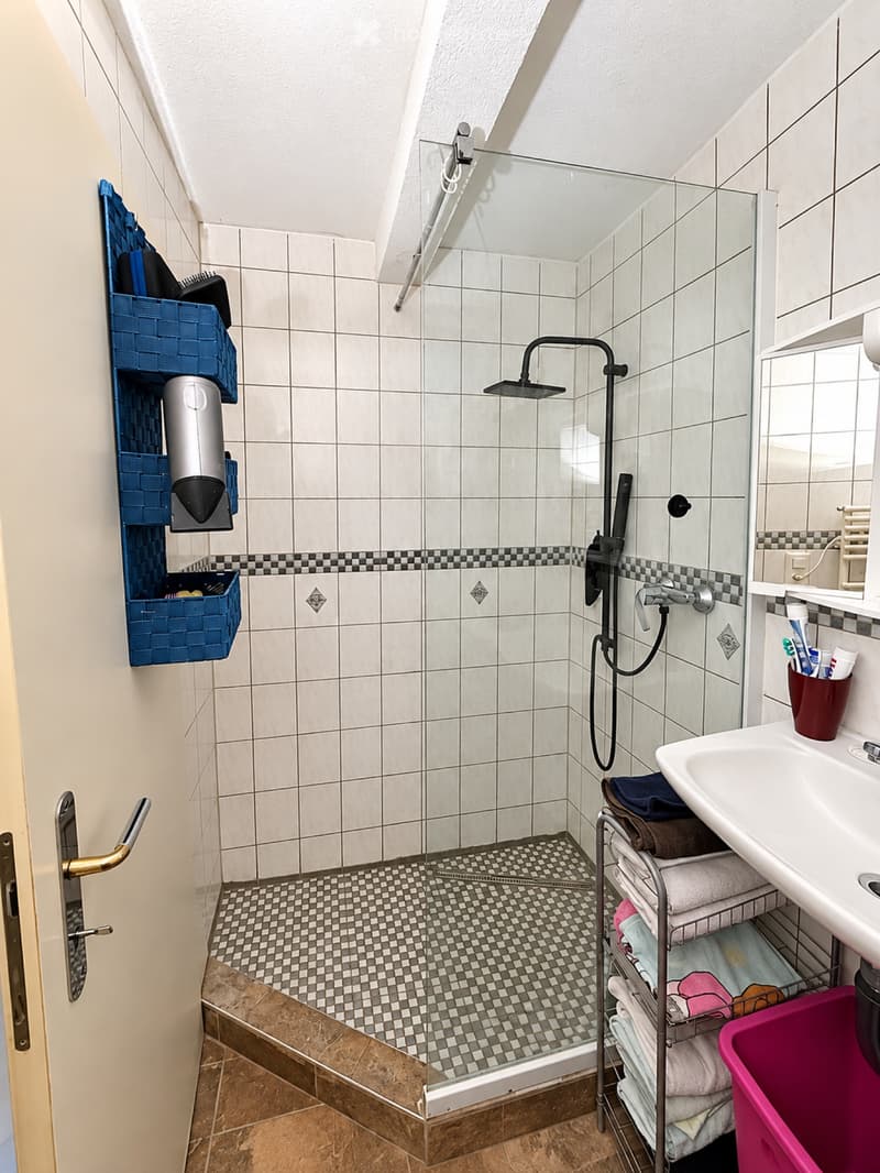4.5-Zimmer-Dachwohnung über zwei Etagen in Hornussen (4)