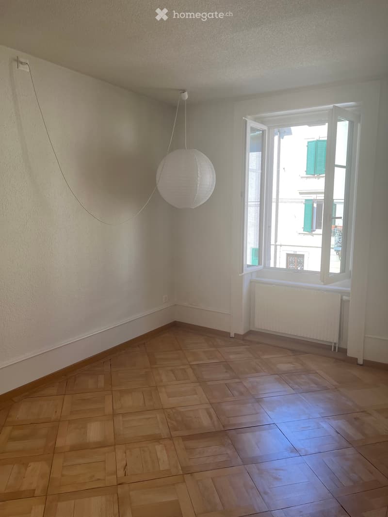 Sehr schöne helle 3.5 Zimmer Wohnung (5)