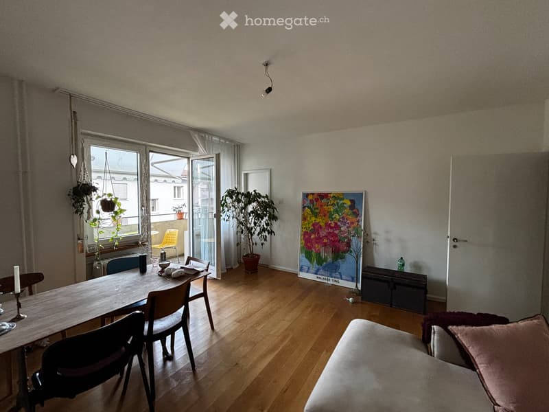 Grosszügige 3.5-Zimmer-Wohnung an zentraler Lage in Luzern (2)