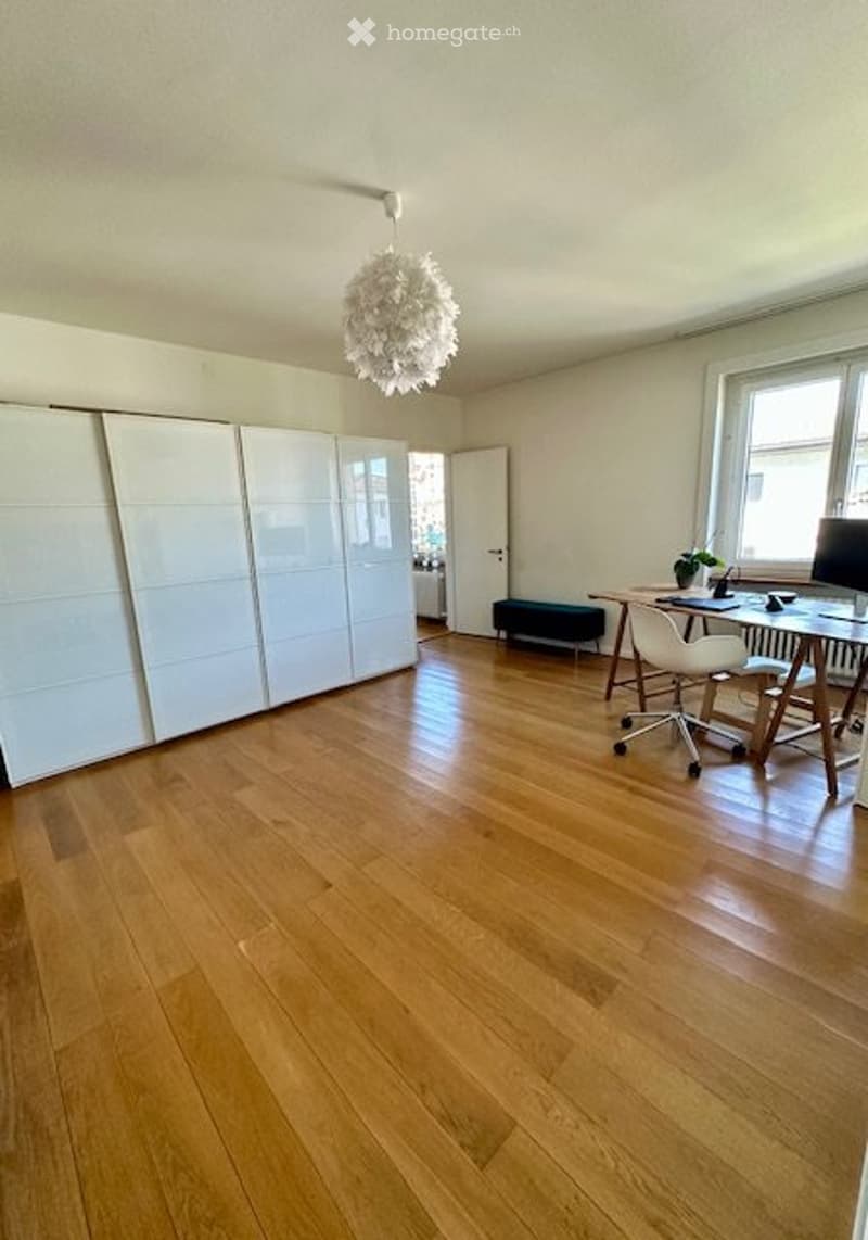 Grosszügige 3.5-Zimmer-Wohnung an zentraler Lage in Luzern (4)