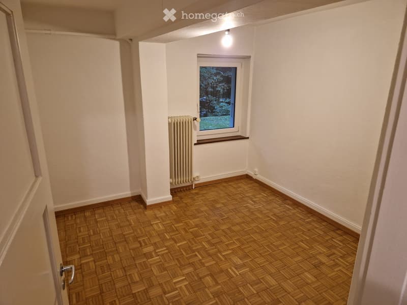Zentrale und ruhige 2.5-Zimmer-Wohnung (3)