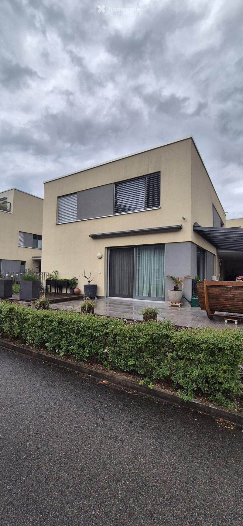 Modernes, grosszügiges EFH in Schattdorf ideal für Familien (2)