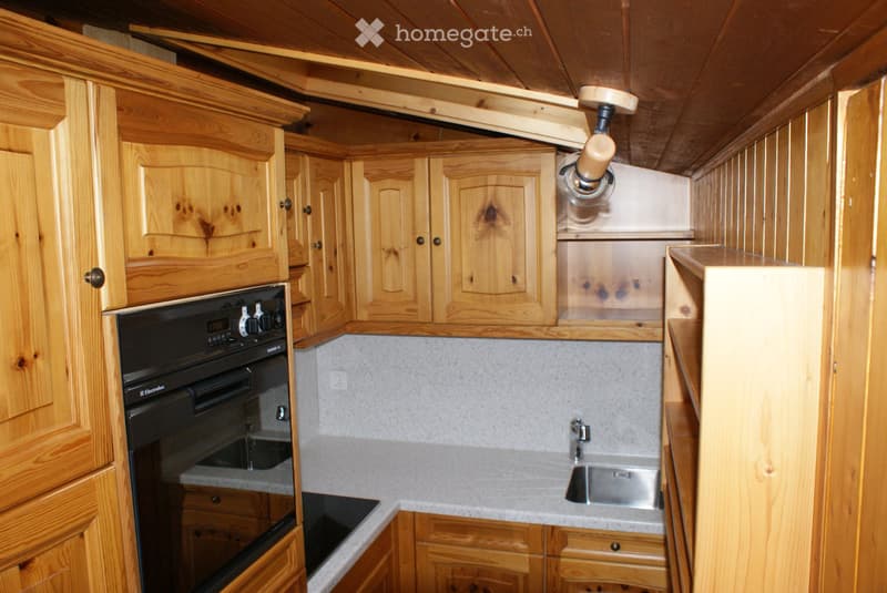 Schöne 2.5-Zimmer-Dachwohnung im Dorfzentrum (5)