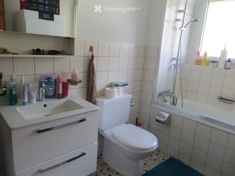 Günstige 3.5-Zimmerwohnung mit Balkon in Domat/Ems (3)