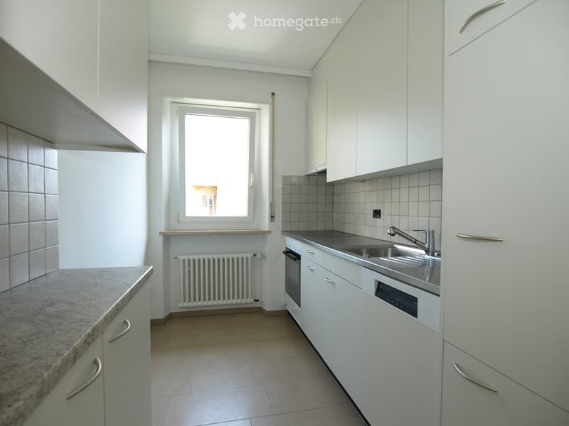Affitto 2.5 locali al 2. piano zona tranquilla e vista lago (4)