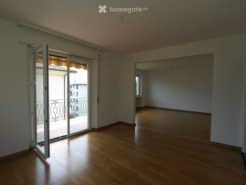 Affitto 2.5 locali al 2. piano zona tranquilla e vista lago (3)