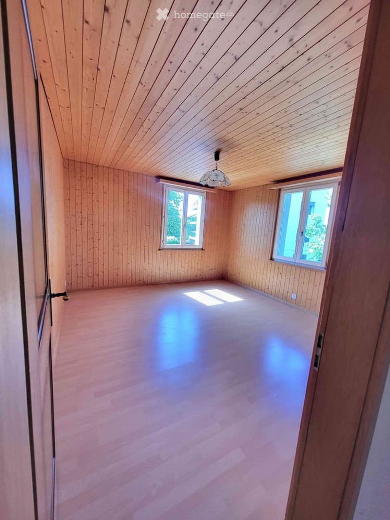 Heimelige 3.5 Zimmer Wohnung 1. OG (2)