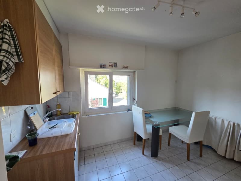 Charmante 2.5-Zimmer-Wohnung in Zürich Oerlikon (3)