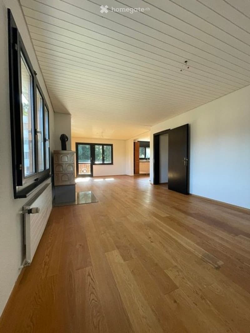 Grosszügige 4 1/2-Zimmerwohnung mit Balkon in Emmen (1)