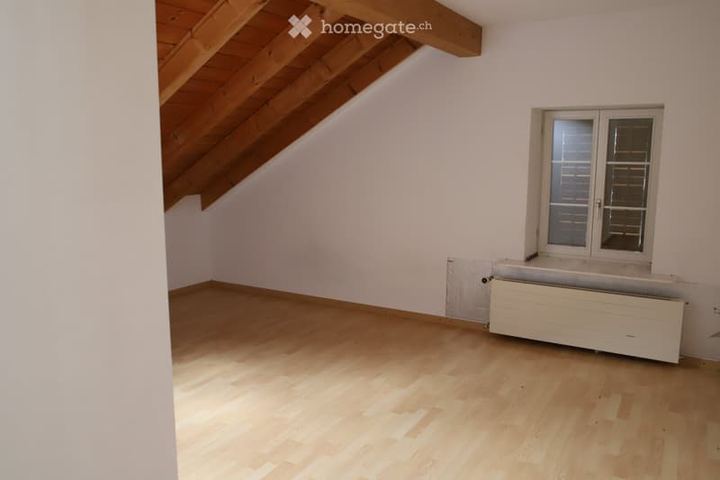 3.5 Zimmer Dachwg 3 Min Bahnhof, 10 Min Schule, 2 Min Volg (4)