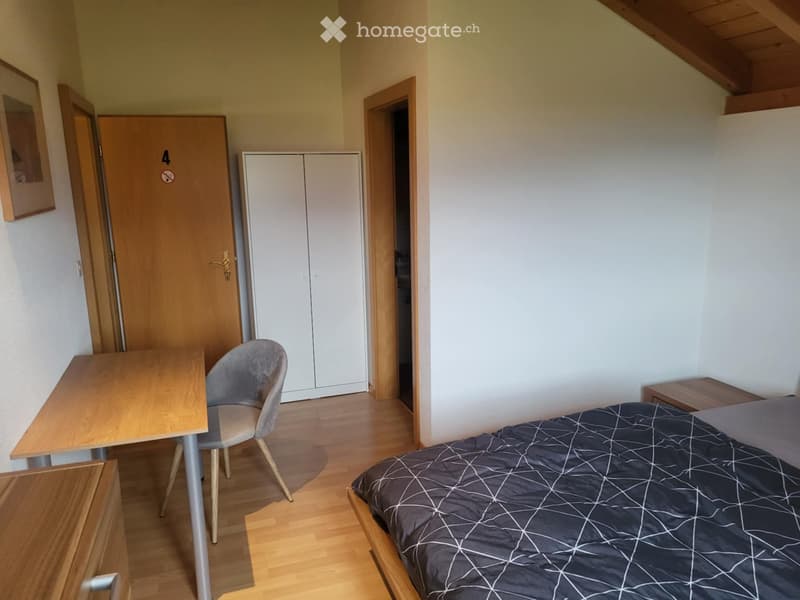 Monats Zimmer (2)