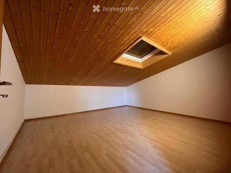 Grosszügige 3 Zimmer-Dachwohnung (3)