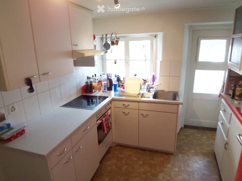 Heimelige 3.5 Zimmerwohnung im steuergünstigen Pfeffingen (3)