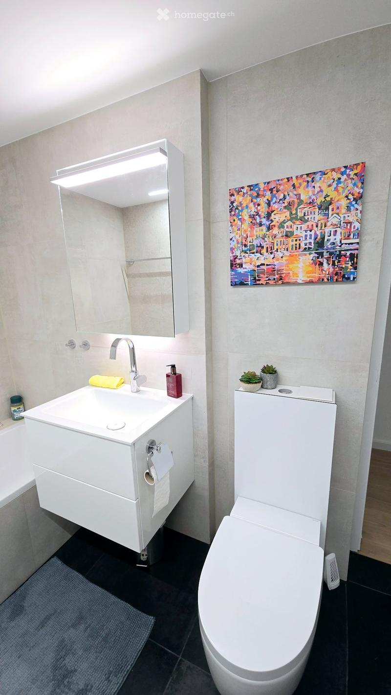 Helles, möbliertes Zimmer mit direktem Zugang zur Terrasse (4)