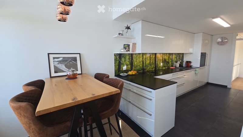 Helles, möbliertes Zimmer mit direktem Zugang zur Terrasse (3)