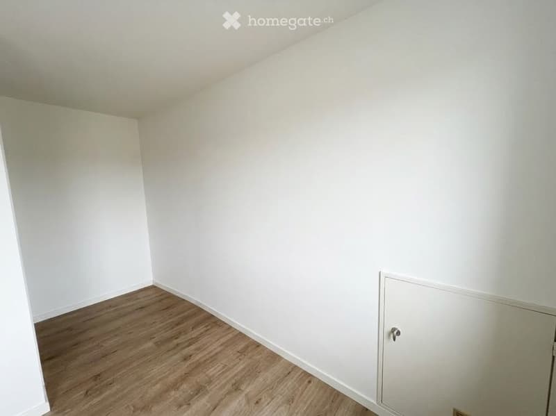Gemütliche 2-Zimmer-Dachwohnung in Bottmingen per 01.12.2026 (3)