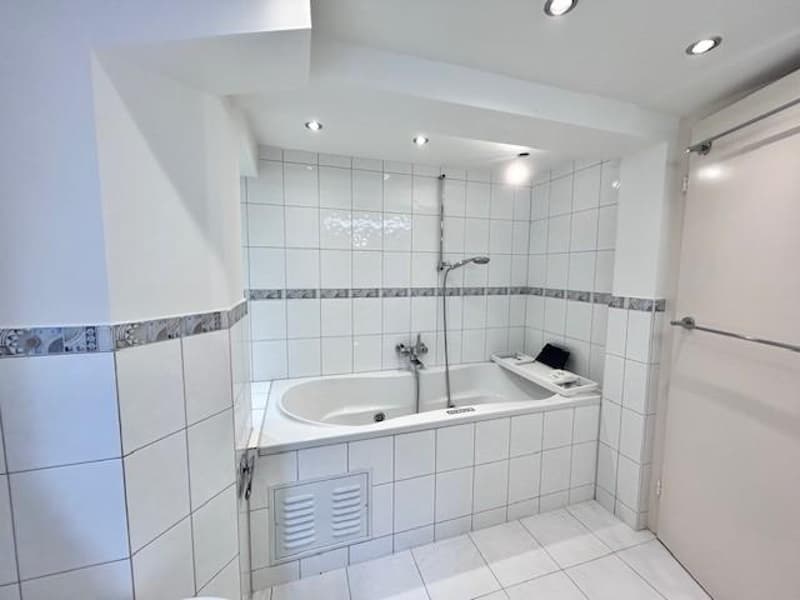 Stilvolle 4.5-Zimmerwohnung mit Charakter an Toplage (10)