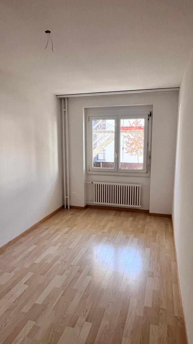 Moderne 4.5-Zimmer-Wohnung mit Balkon in ruhiger Lage in Leuggern (6)