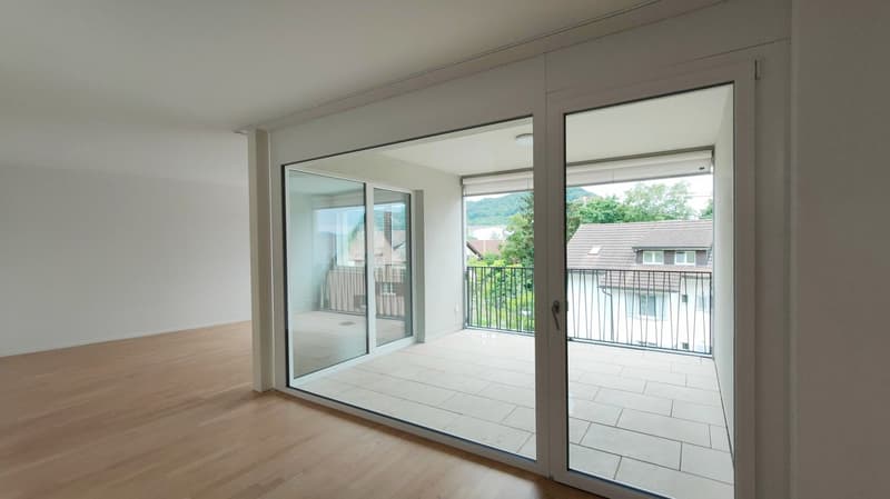 Moderne 2.5-Zimmer-Wohnung mit Loggia (6)