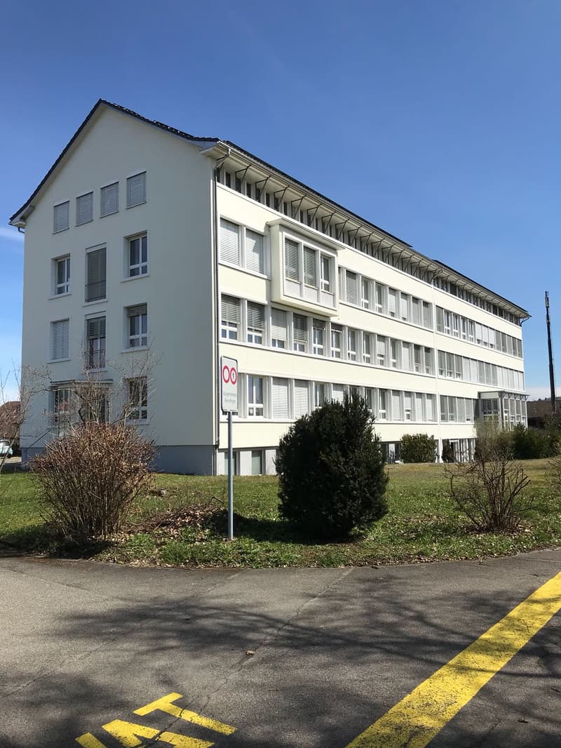 Heller Büroraum an ruhiger Lage! (3)