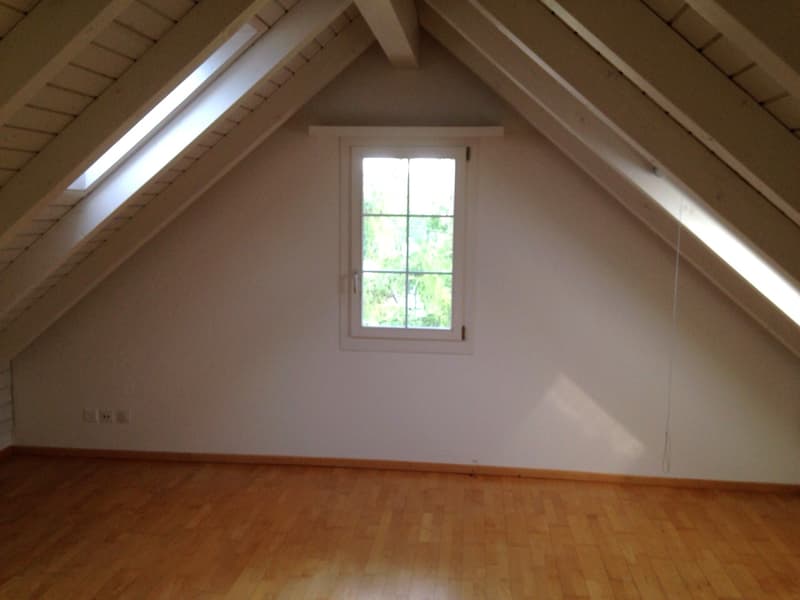 Charmante 5.5-Zimmer-Maisonette-Wohnung in Neerach – Ruhige Lage mit herrlichem Ausblick (7)