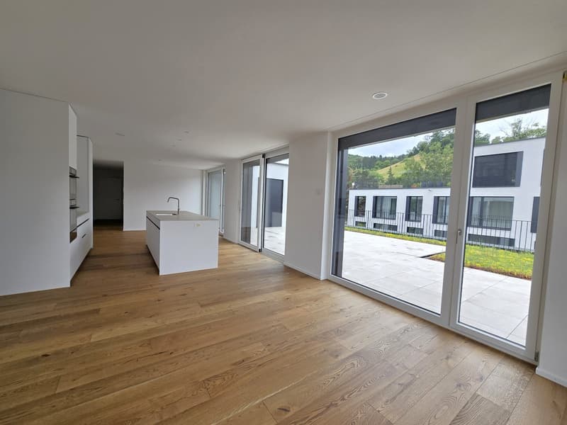 «Erstbezug» Moderne 3.5 Zimmer Attikawohnung mit grosser Dachterrasse, nur 20 Minuten von ZH (4)