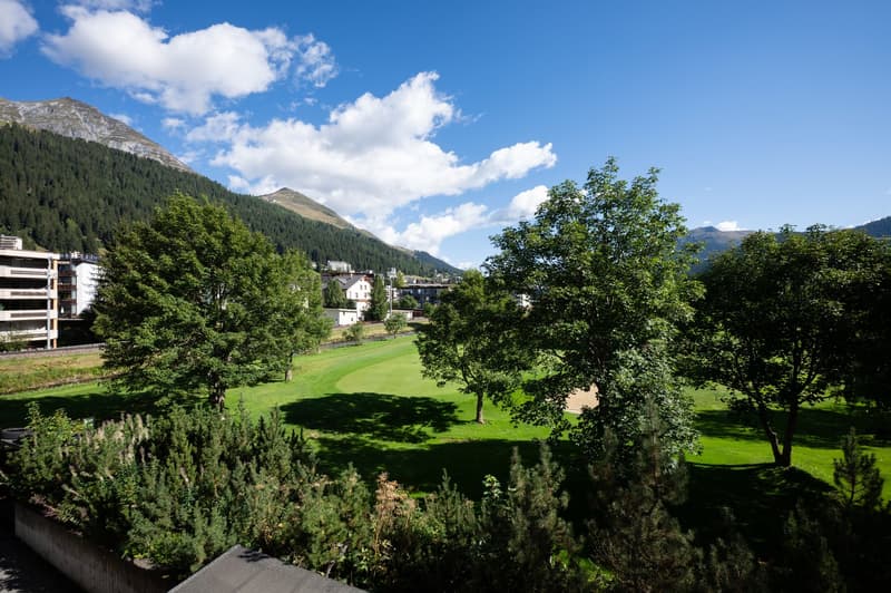 Moderne 5.5-Zimmer Gewerbefläche an der Mattastrasse 9 in Davos Platz (28)