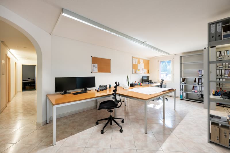 Moderne 5.5-Zimmer Gewerbefläche an der Mattastrasse 9 in Davos Platz (7)