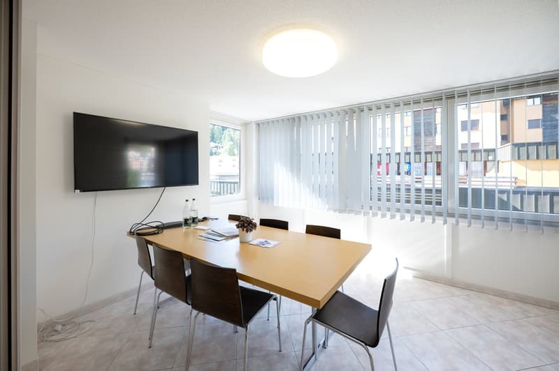 Moderne 5.5-Zimmer Gewerbefläche an der Mattastrasse 9 in Davos Platz (10)