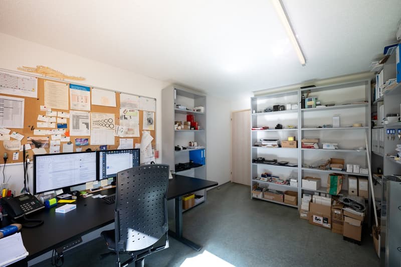 Moderne 5.5-Zimmer Gewerbefläche an der Mattastrasse 9 in Davos Platz (15)