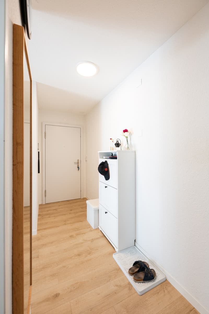 Charmante 3.5-Zimmer-Dachwohnung mit Balkon und Bergblick in Davos Platz (5)