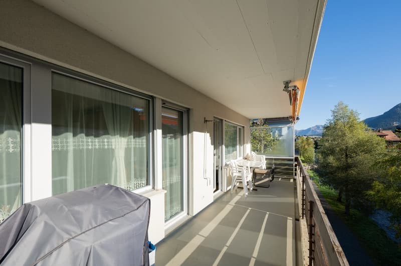 Charmante 3.5-Zimmer-Dachwohnung mit Balkon und Bergblick in Davos Platz (17)