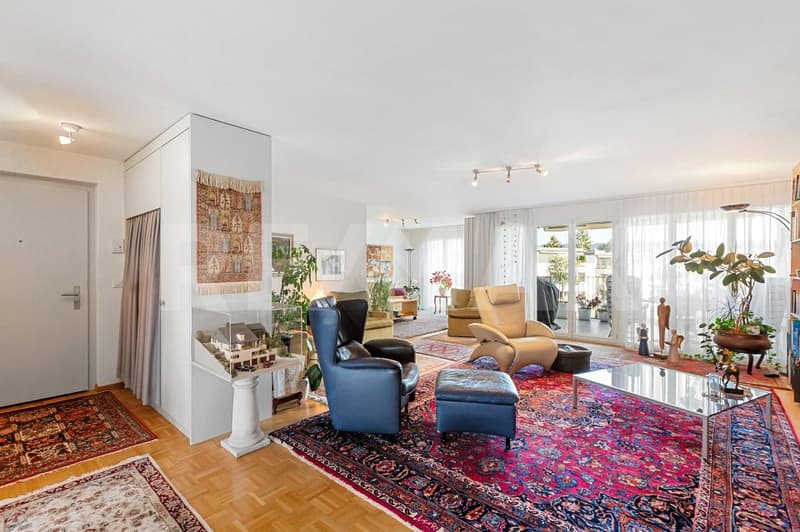 Grosszügige 4.5(-5.5)-Zi.-Wohnung im 2. OG mit Aussicht (3)