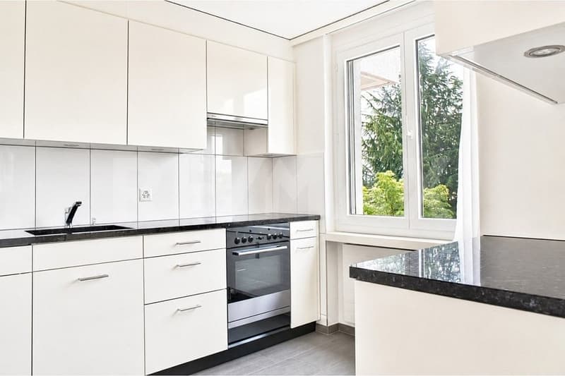 Helle 3.5-Zi.-Eigentumswohnung mit Balkon an ruhiger Wohnlage (8)